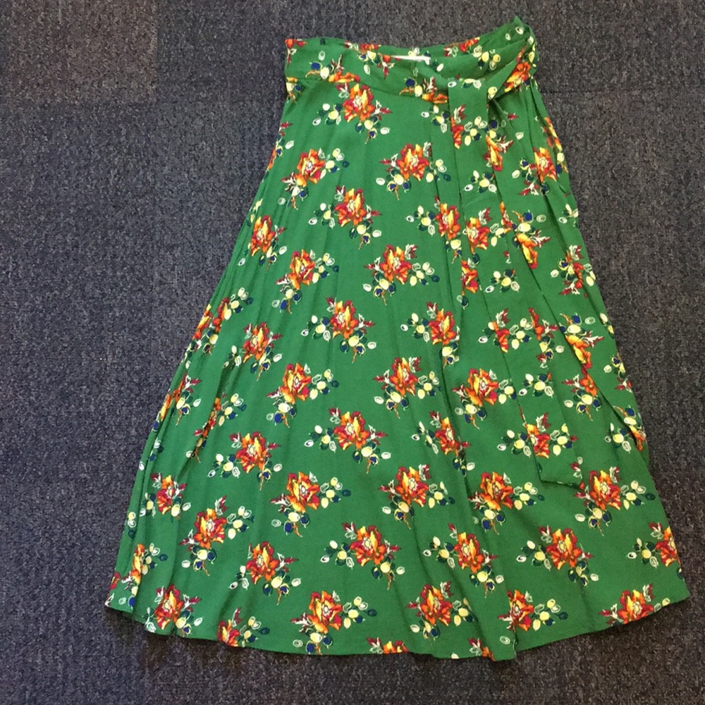 Green summer skirt💚
